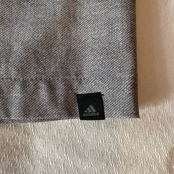 Adidas Short, Size 32, Grey - Picture 4 of 13
